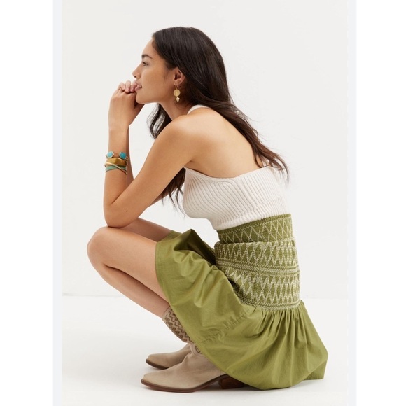 Anthropologie Mave smocked mini skirt green size xsmall - Picture 1 of 7